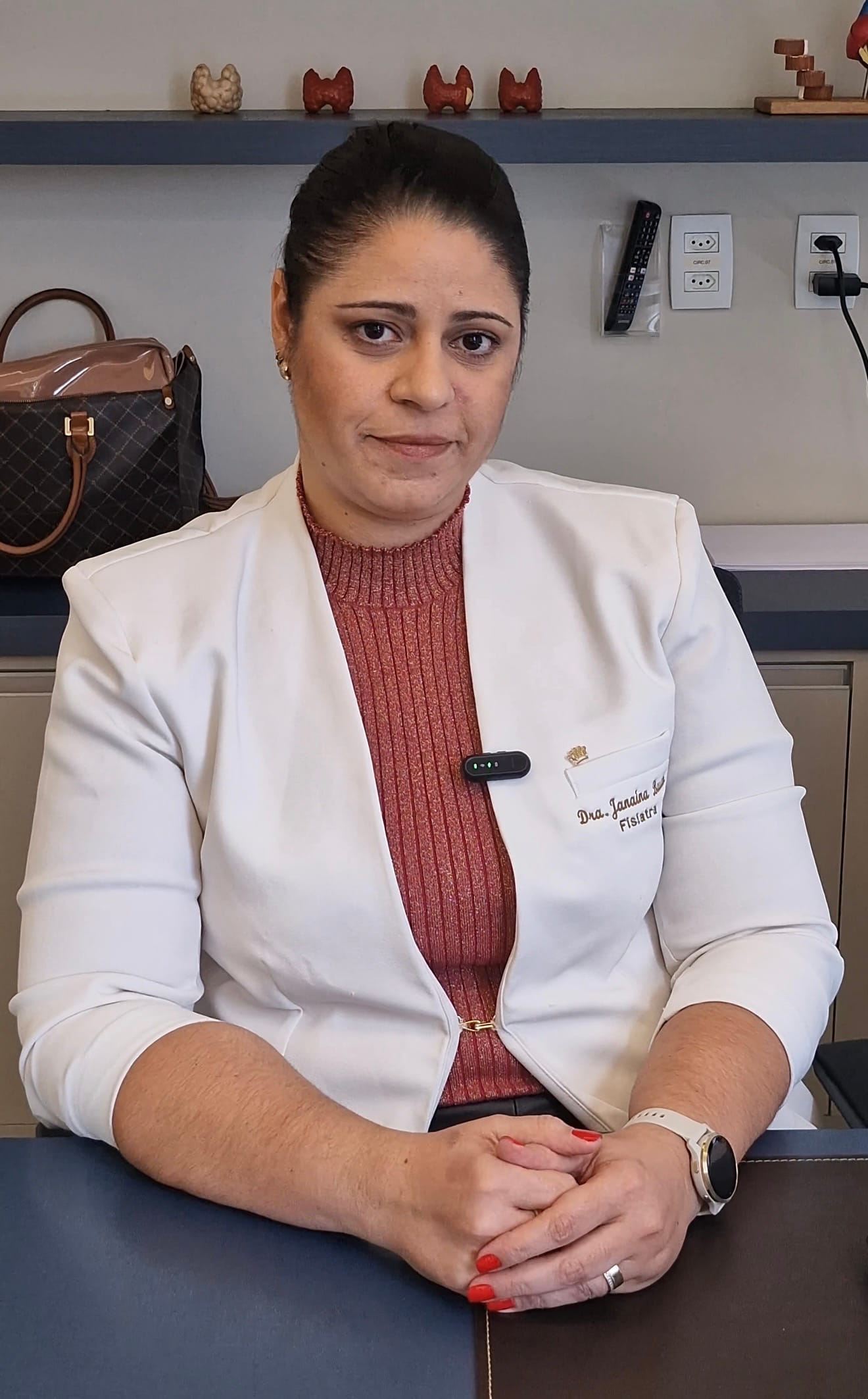 JANAÍNA BAUAB DE ASSIS